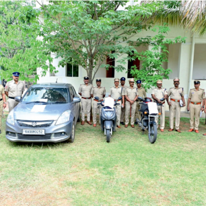 Lift-seekers rob motorist; 1 woman, 3 men nabbed