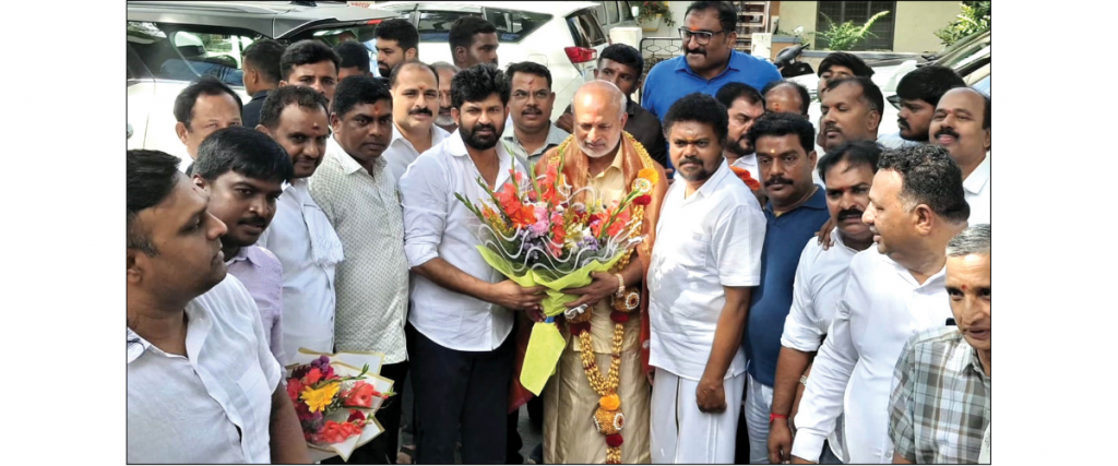 Service activities mark 60th birthday of S.R. Mahesh