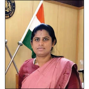 Hunsur Assistant Commissioner caught while taking bribe