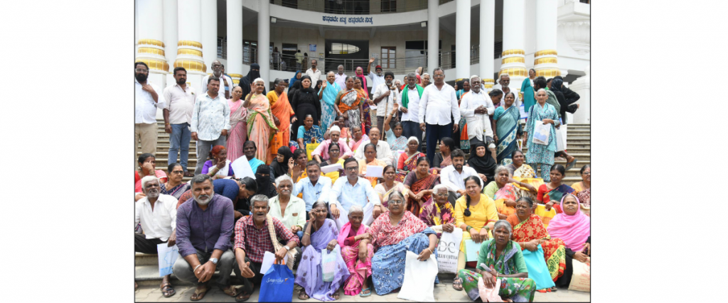 Senior citizens demand pending pensions