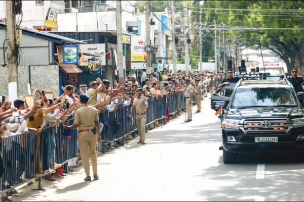 Crowds cheer PM Modi during roadshow 