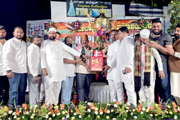 Masjid-e-Aqsa tableau bags first prize