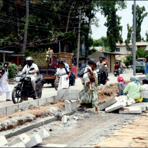 White-topping works must ensure safety