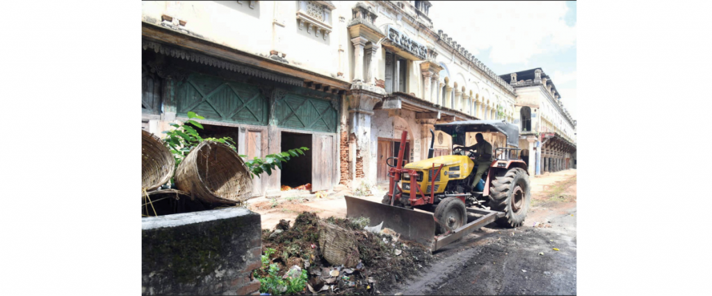 Ahead of Dasara, MCC clears debris in front of Lansdowne building