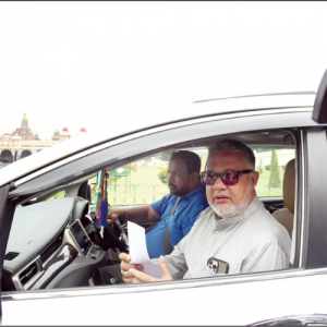 Dr. Yathindra arrives late; miffed Sait leaves