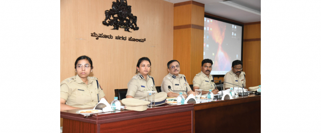 Dasara bandobust: DG&IGP holds meeting in city