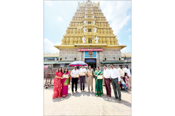 Seeks blessings for successful Dasara