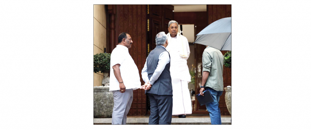 Chief Minister, Home Minister call on ex-CM Siddu at his Mysuru house