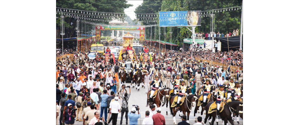 Grand Jumboo Savari