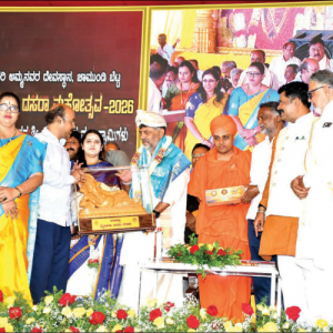Society must be rooted in human values: Gavimutt Seer