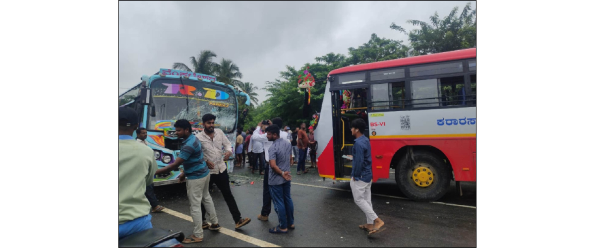 one killed, 35 passengers inju