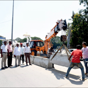 Safety concerns, black spots: MCC installs medians for Rs. 90 lakh on three roads