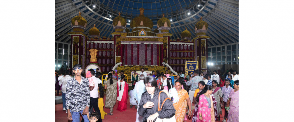 Dasara Flower Show attracts 3.12 lakh visitors