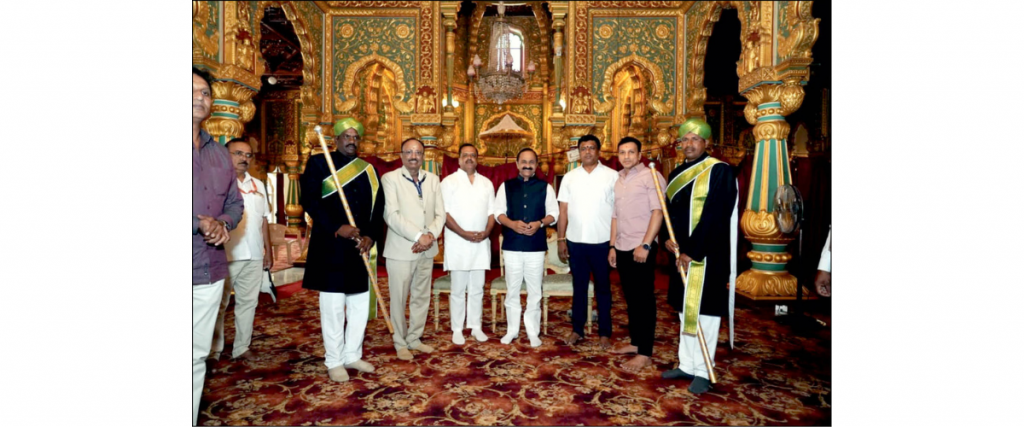 Keralam CM V.D. Satheesan visits Mysore Palace