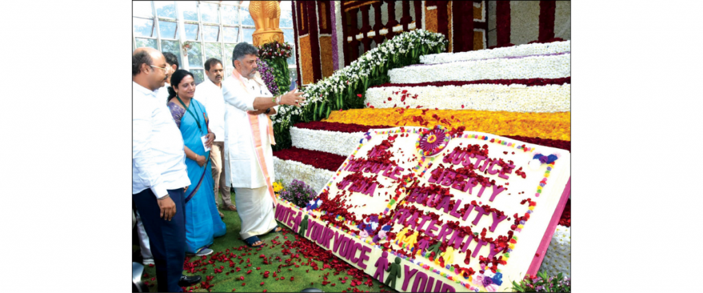 Dasara Flower Show beckons visitors
