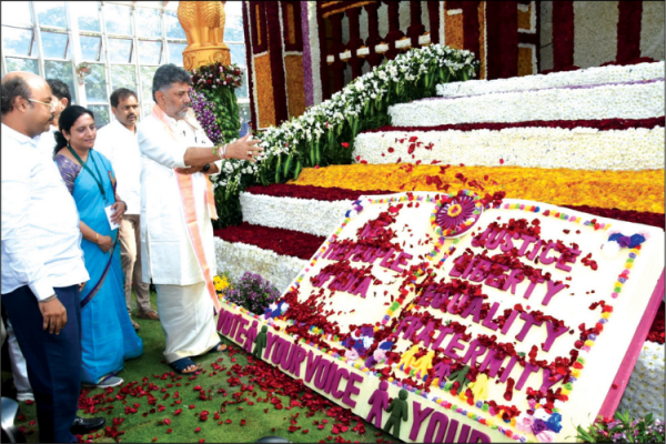 Dasara Flower Show beckons visitors